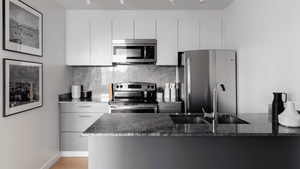 The Lauren — 3 Bedrooms - Photo 17