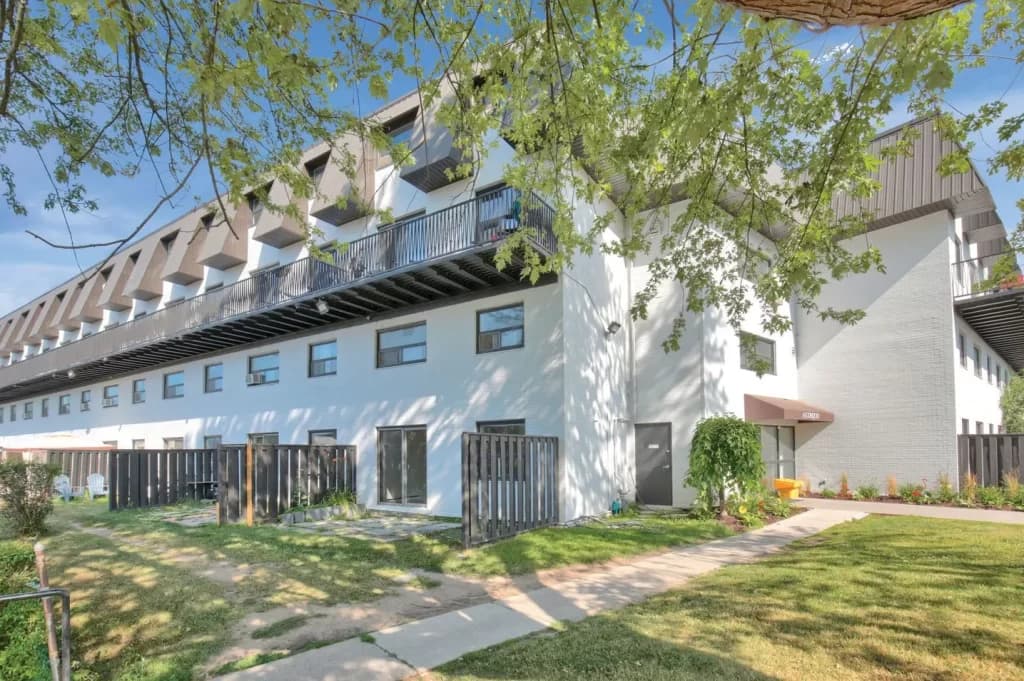 Algonquin Apartments — 2 Bedrooms