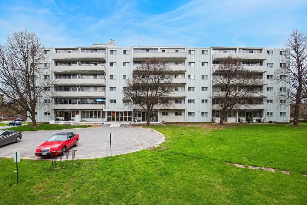 Westwinds I & II Apartments — 1 Bedroom - Photo 8