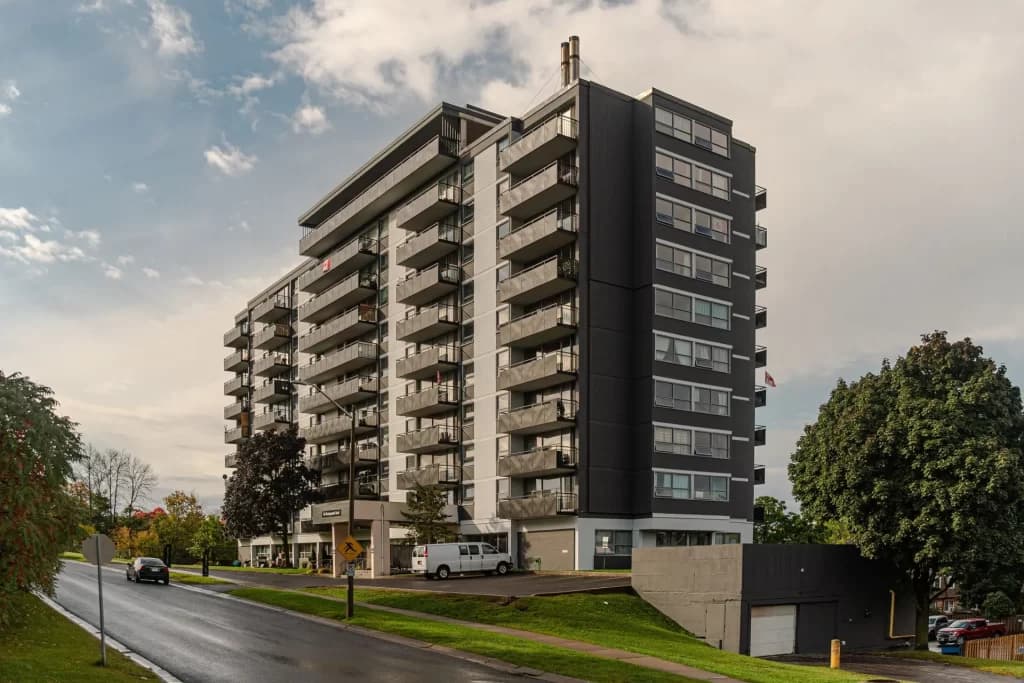 Parkview Kingston Apartments — 1 Bedroom - Photo 2