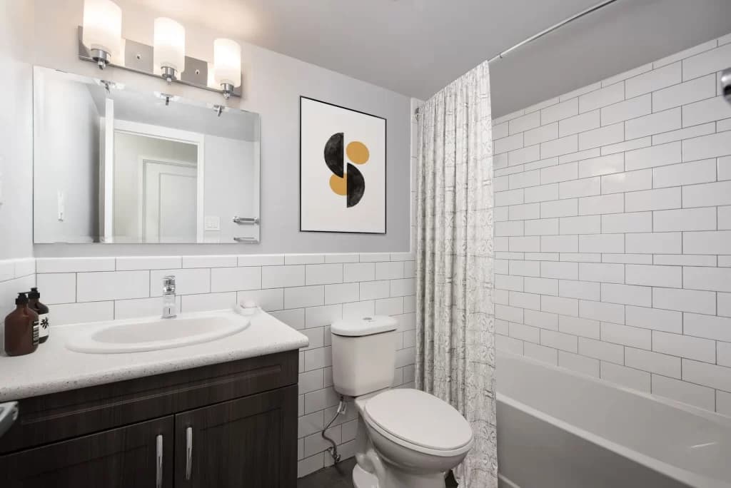Bradstreet Apartments — 2 Bedrooms - Photo 5
