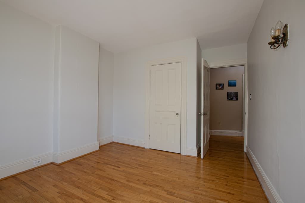 Student Housing — Room - Photo 11