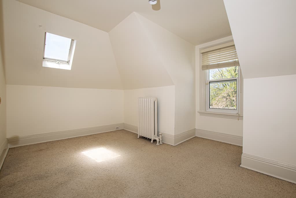 Student Housing — Room - Photo 13