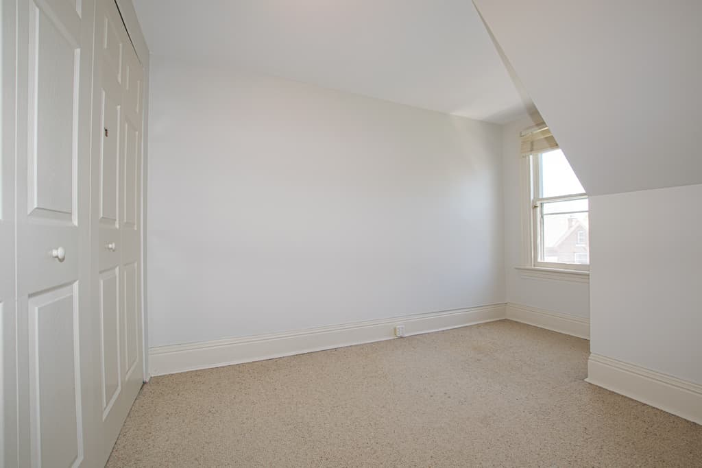 Student Housing — Room - Photo 14