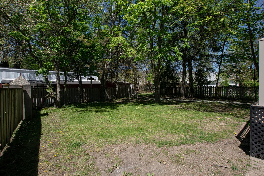 Student Housing — Room - Photo 19
