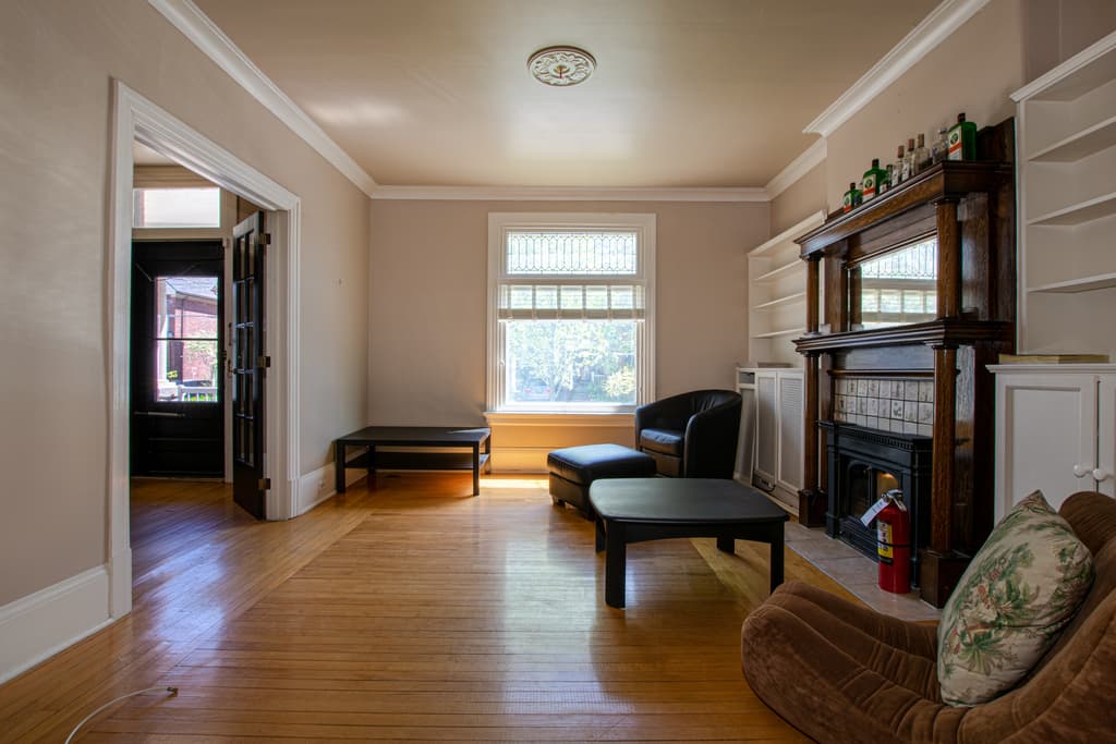 Student Housing — Room - Photo 6