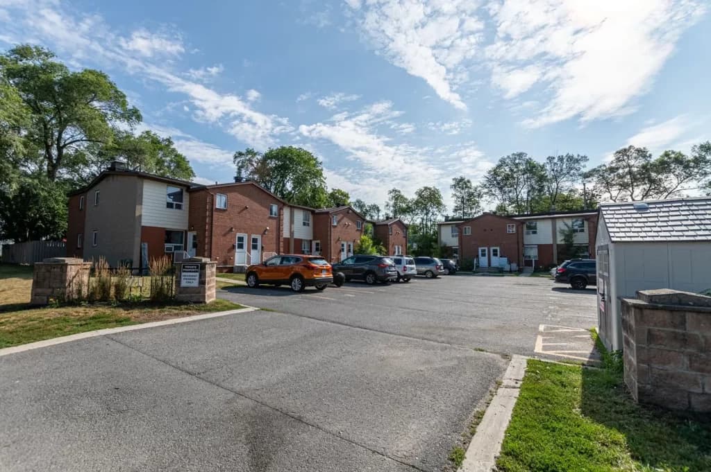 371 Yonge Kingston Apartments — 2 Bedroom Large - Photo 9