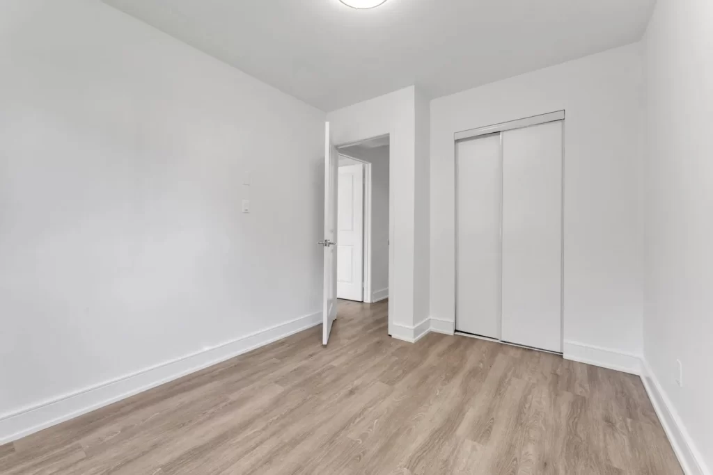 371 Yonge Kingston Apartments — 2 Bedroom Large - Photo 5