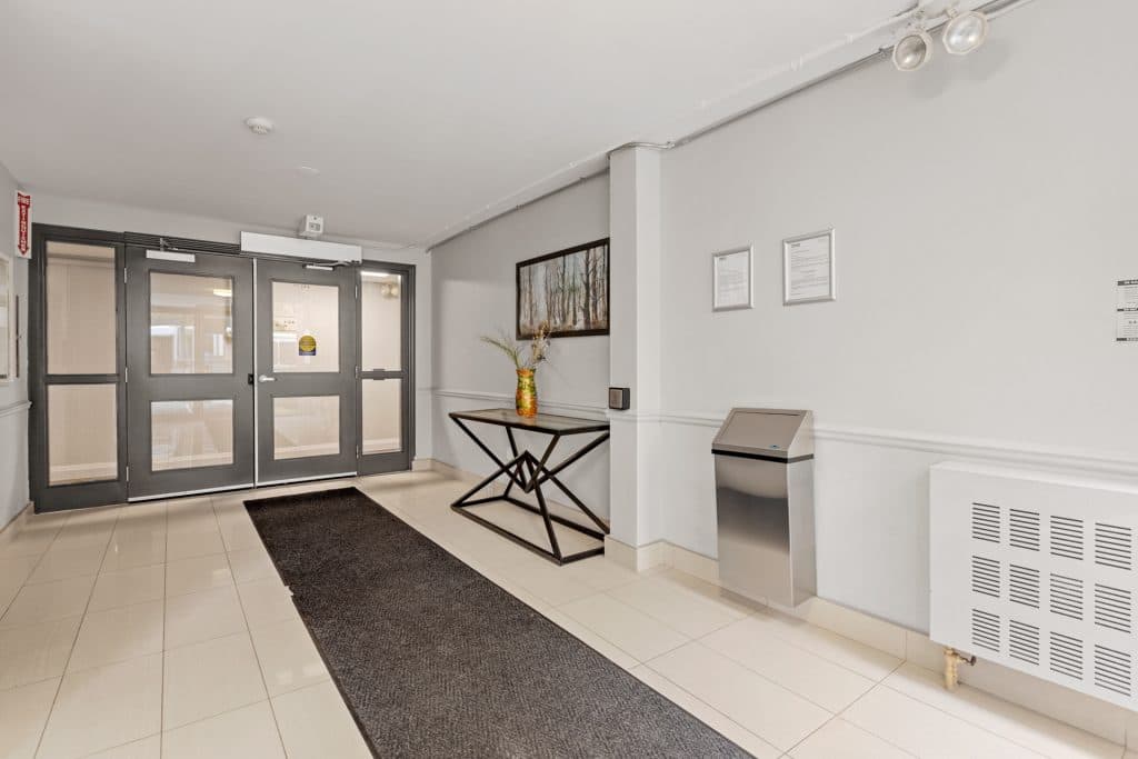 Waverly Apartments — 1 Bedroom - Photo 4