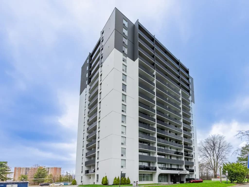 The East Mall Apartments — 1 Bedroom - Photo 2