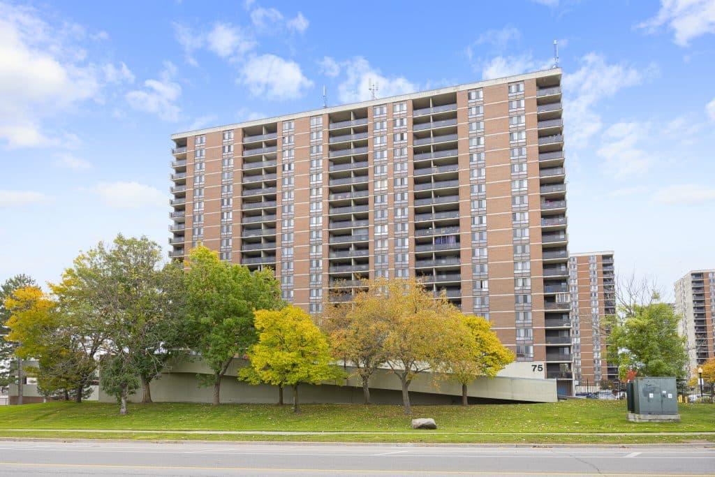Brampton Towers — 1 Bedroom - Photo 2