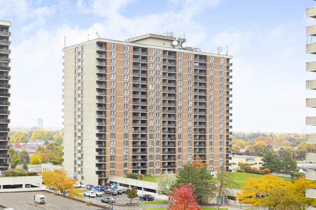 Brampton Towers — 1 Bedroom - Photo 11