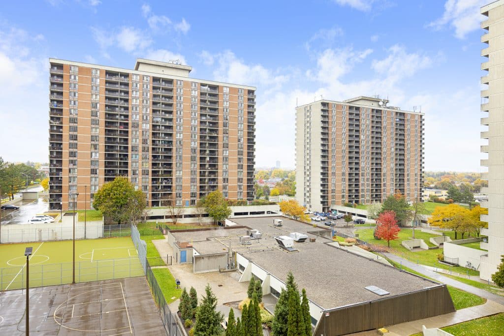 Brampton Towers — 1 Bedroom - Photo 23