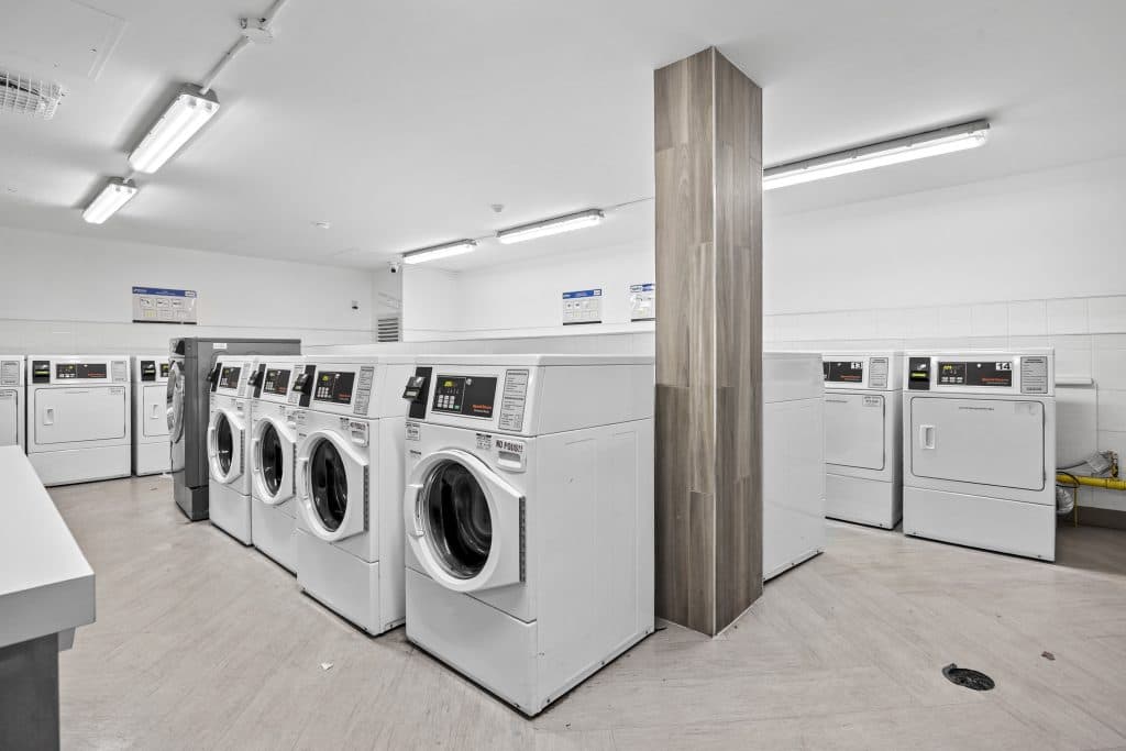Brampton Towers — 1 Bedroom - Photo 18