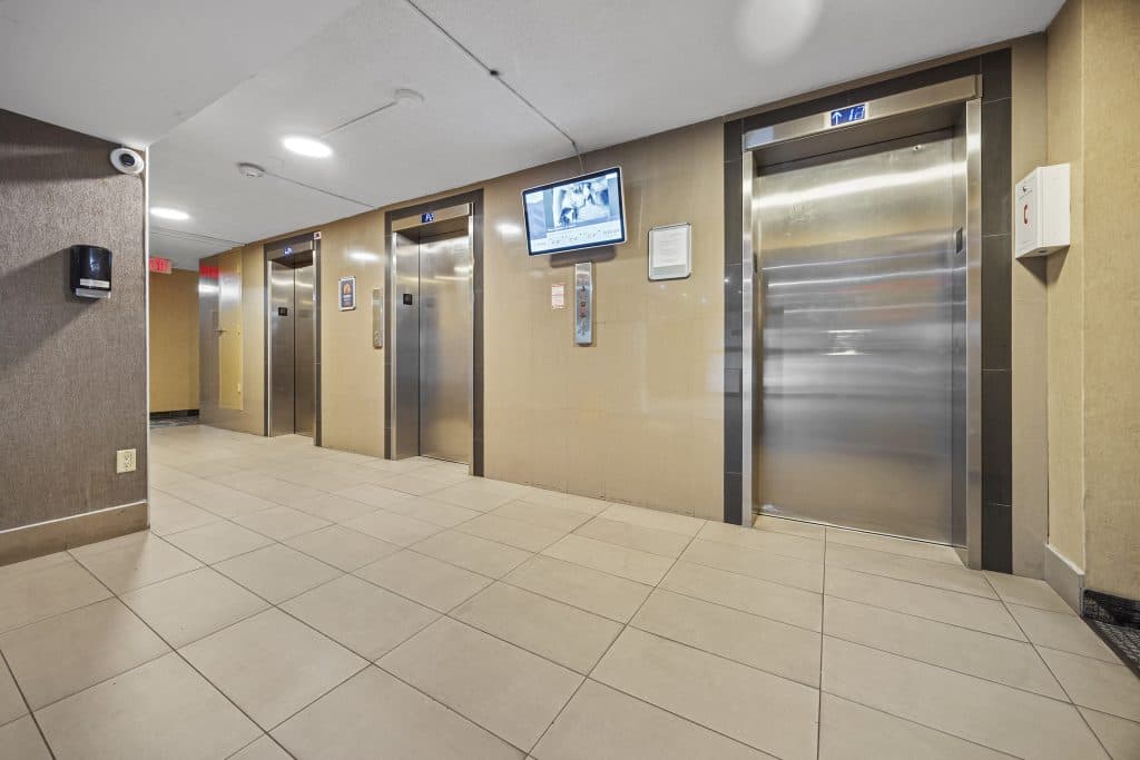 Brampton Towers — 1 Bedroom - Photo 16