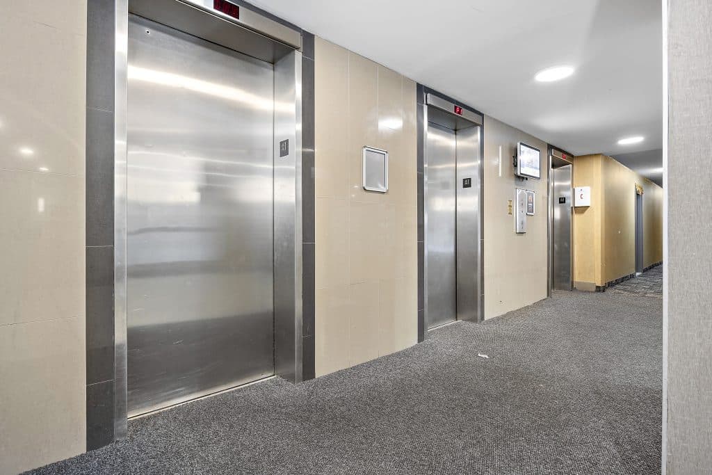 Brampton Towers — 1 Bedroom - Photo 15
