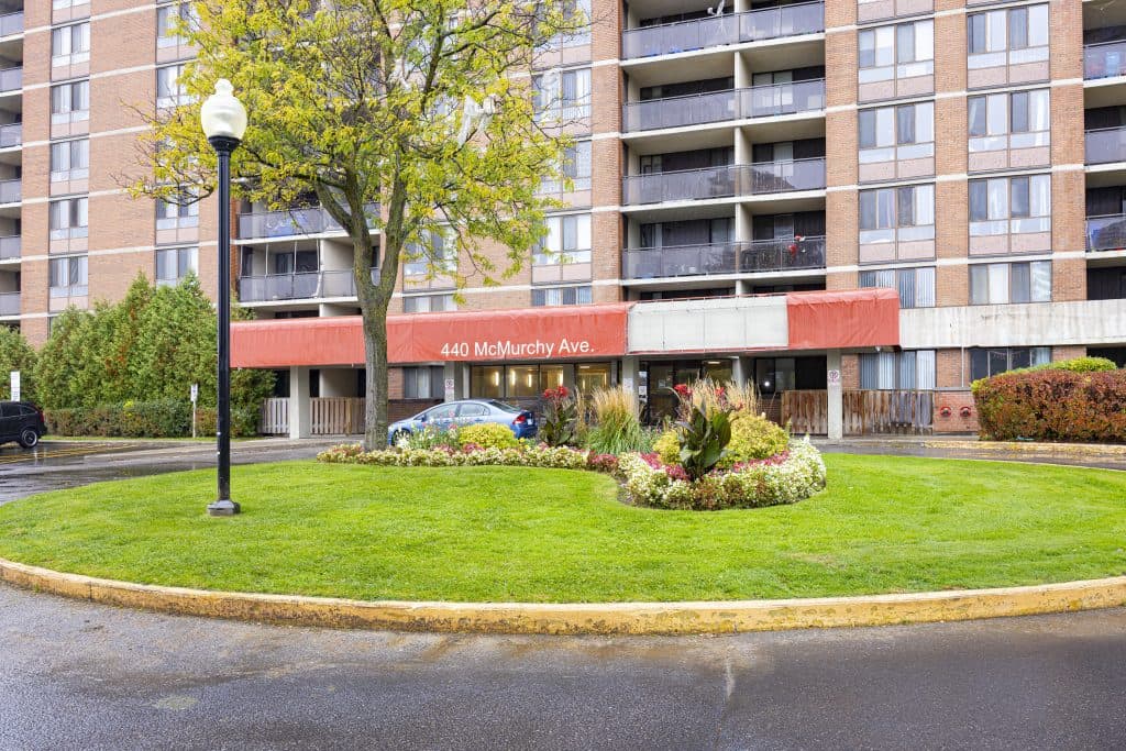 Brampton Towers — 1 Bedroom - Photo 14
