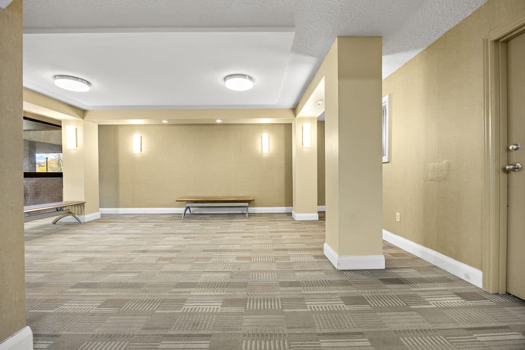 Brampton Towers — 1 Bedroom - Photo 17