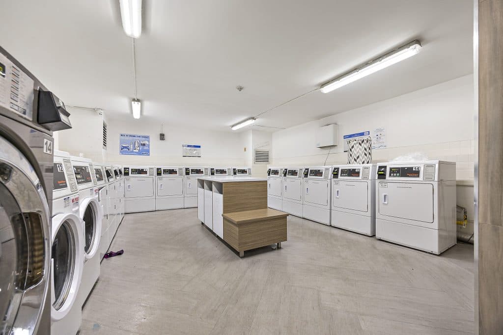 Brampton Towers — 1 Bedroom - Photo 11