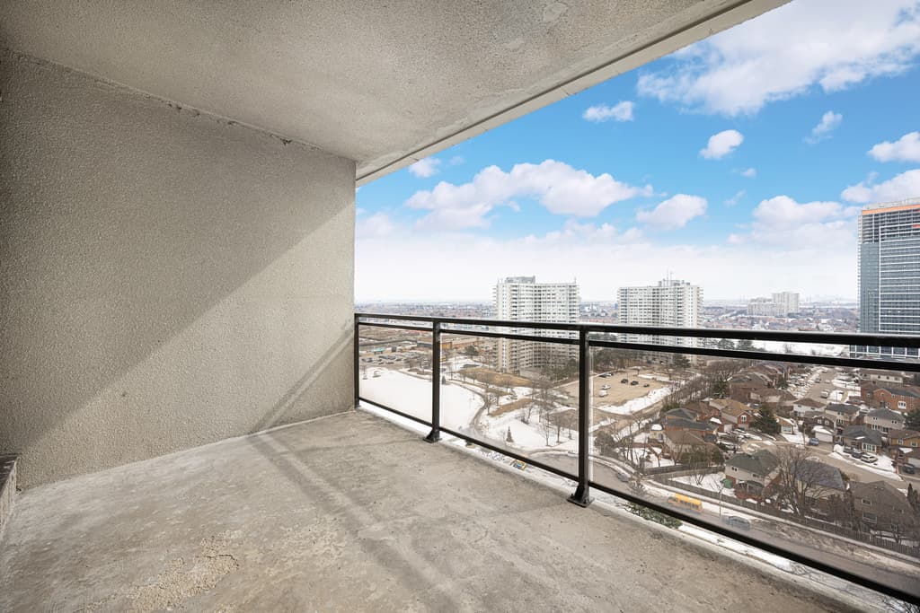 Brampton Towers — 1 Bedroom - Photo 33