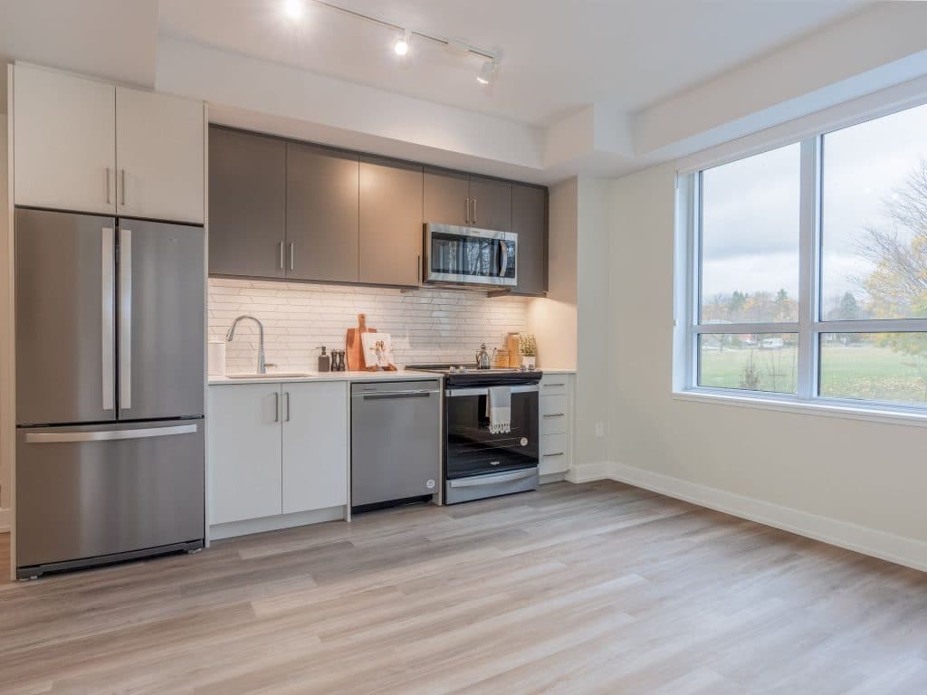 Shoreview — Bachelor (Studio) - Photo 25