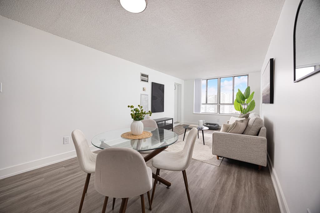 Brampton Towers — 1 Bedroom - Photo 6