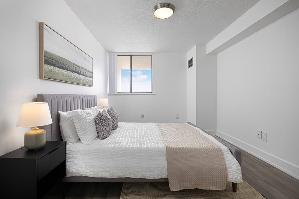 Brampton Towers — 1 Bedroom - Photo 8