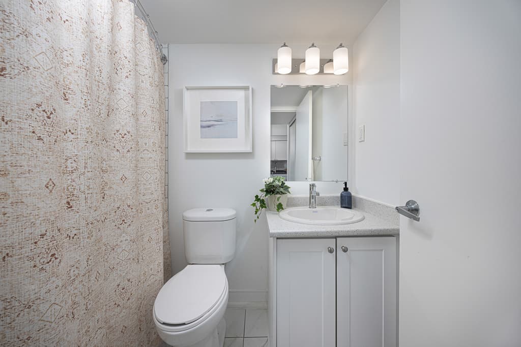 Brampton Towers — 1 Bedroom - Photo 10